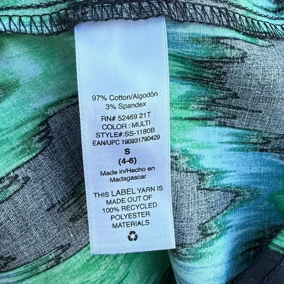 Scoop Black And Green Dress - Picture 15 of 16